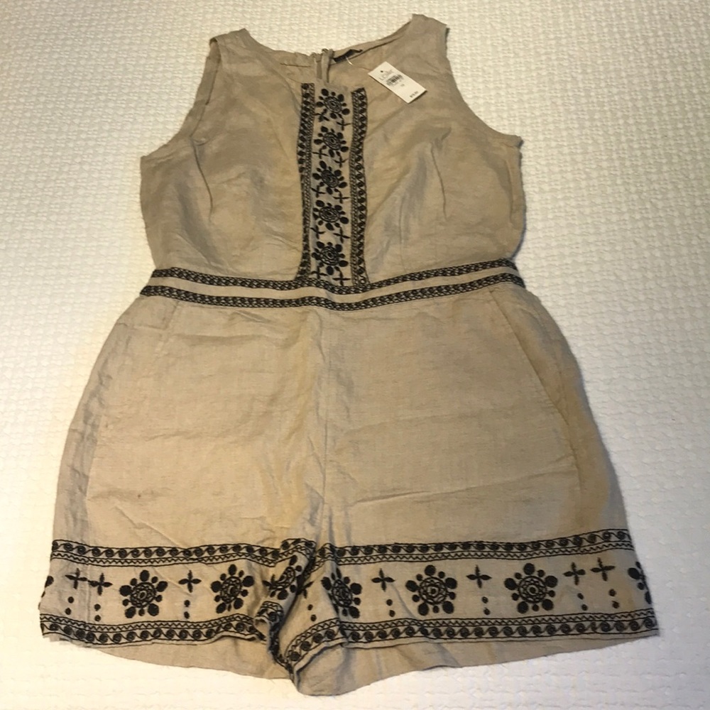 NWT Loft Embroidered Linen Short Romper